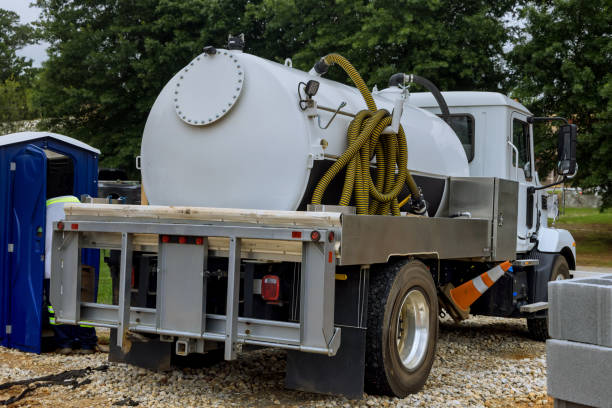 Best Porta potty delivery and setup  in Mukwonago, WI